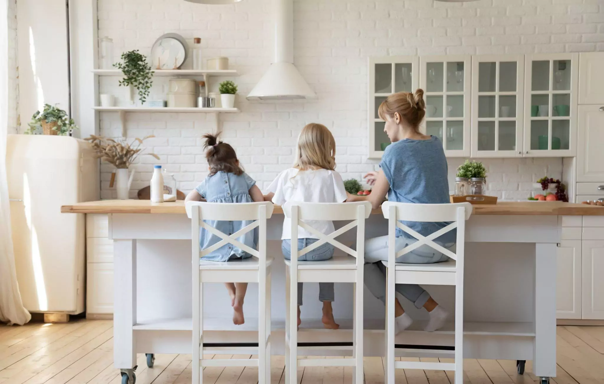 Kitchen Cleaning Checklist Cleanzen Image of Daughters Helping Their Mother in the Kitchen